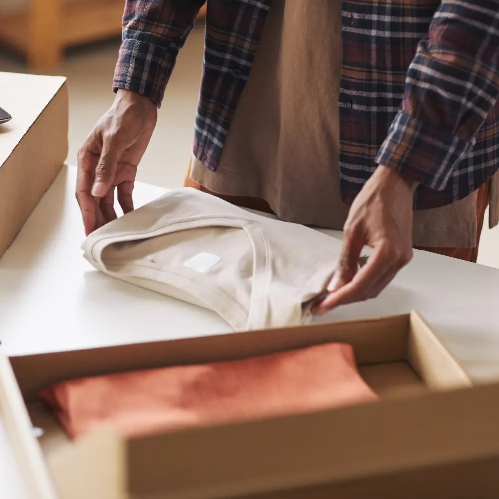 Cajas para camisas de hombre y mujer ✔️ Cajas para camisetas